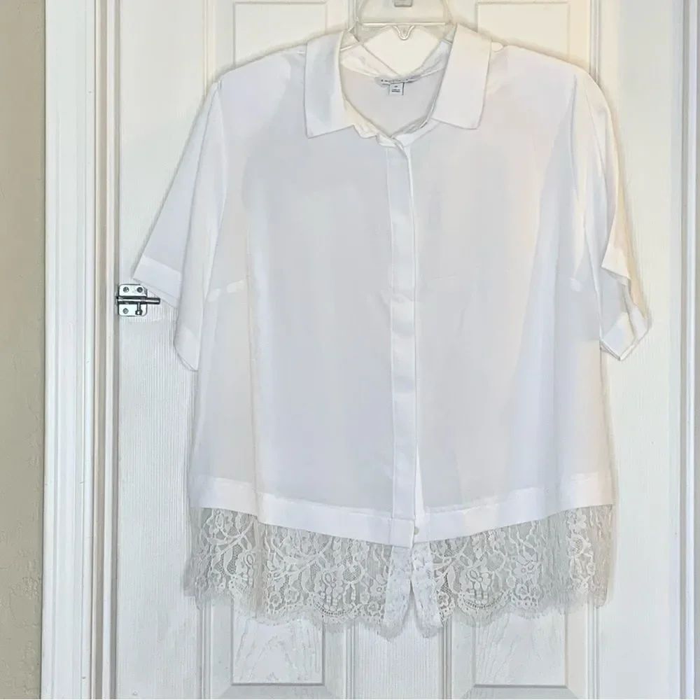 Boutique White Button Down Shirt Lace Trim Bottom Size 1X Shoulder Pads
